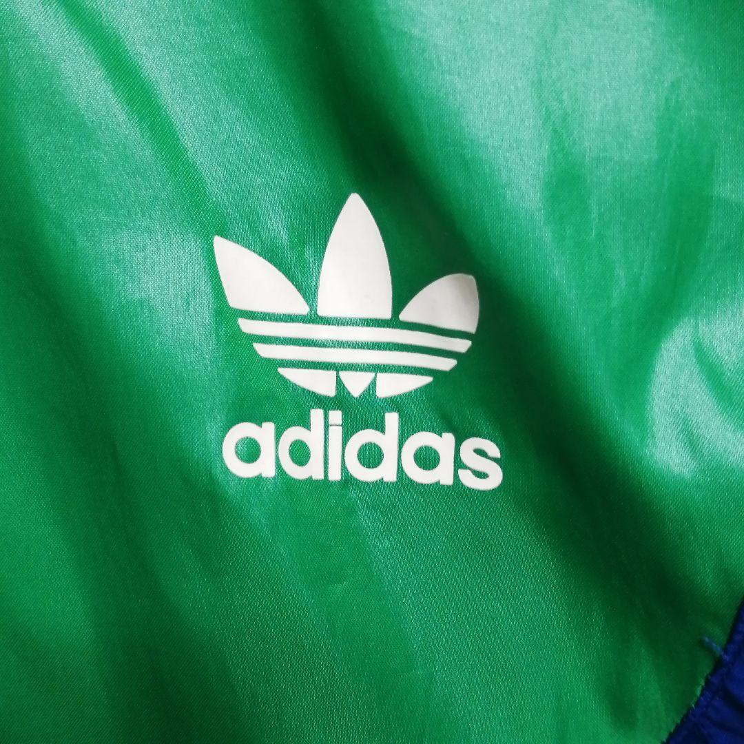 adidas09'sナイロンフーディジャケット　トレフォイルマルチカラー