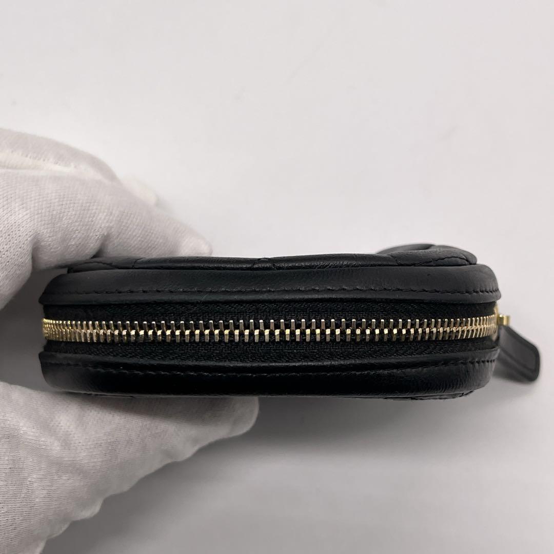 美品 CHANEL円形 ポーチ 小物入れ 丸型 ラムスキン マトラッセ 黒