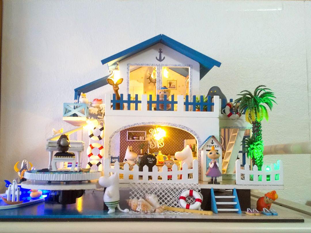 ムーミンフィギュア＆LEDライト付きドールハウス完成品【クリア