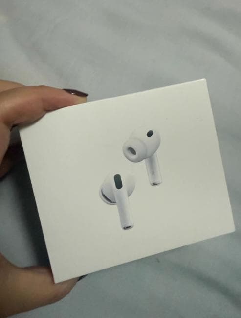 「美品」AirPods Pro 3 本体 充電ケース付き