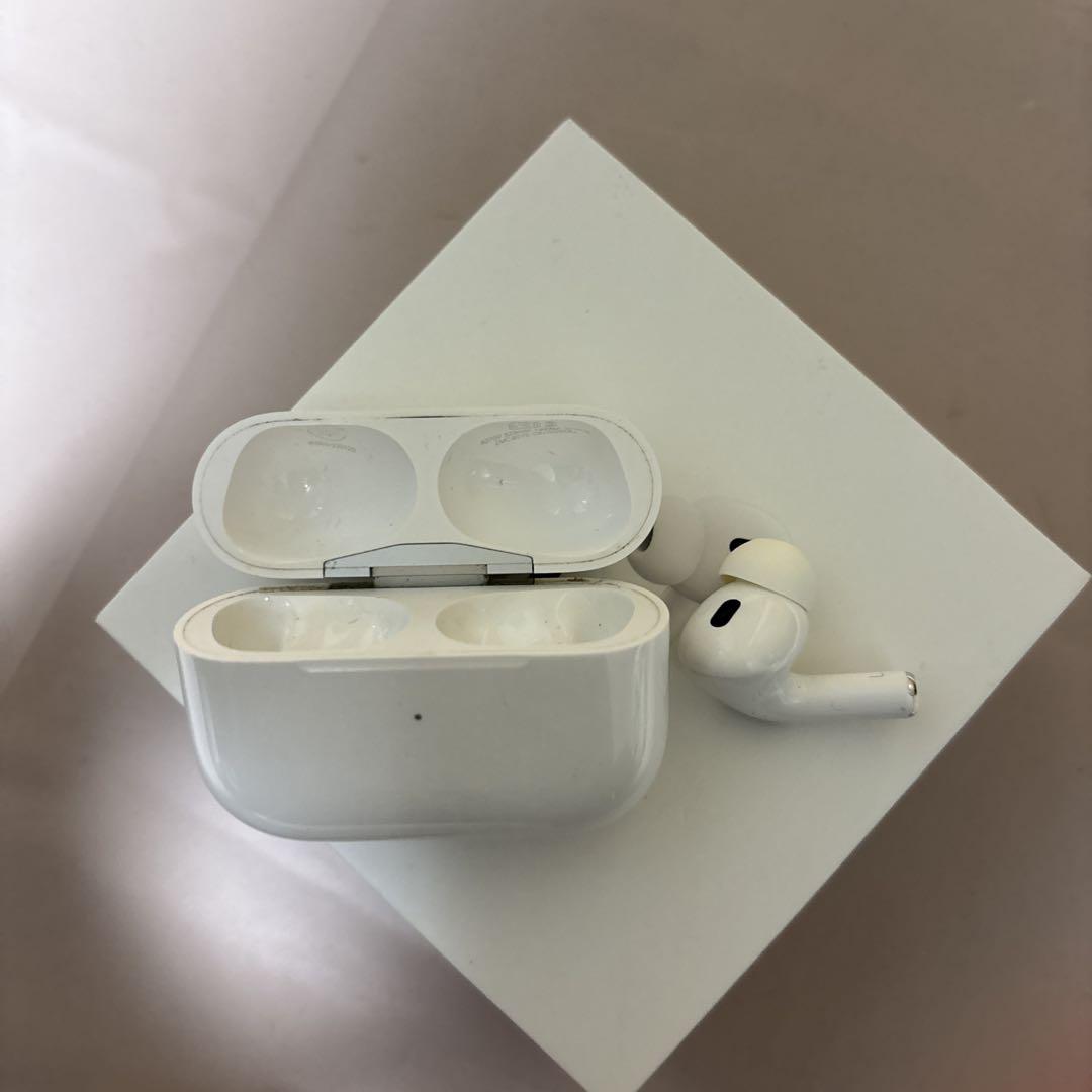 AirPods Pro 第二世代 左耳とケースのみ