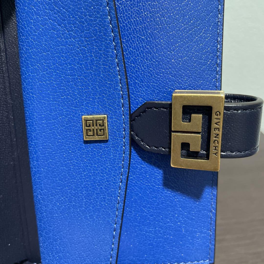 ジバンシー 二つ折り財布 新品未使用 - メルカリ