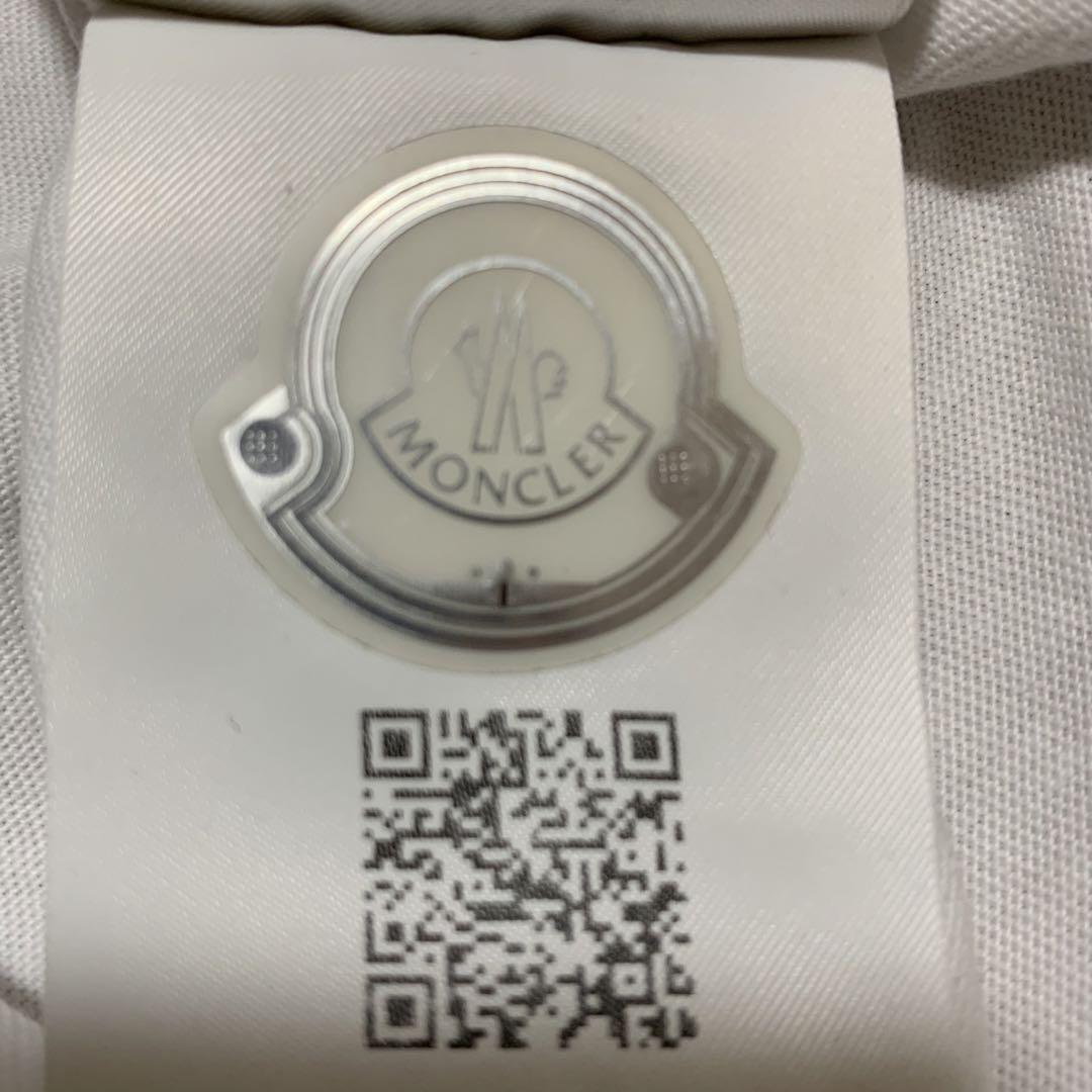 極美品　モンクレール　Tシャツ　国内正規品 4S253