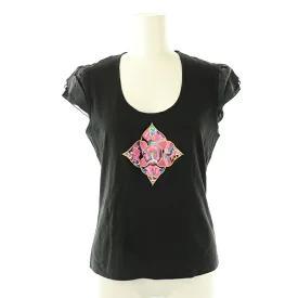 カラフル模様の黒Tシャツ