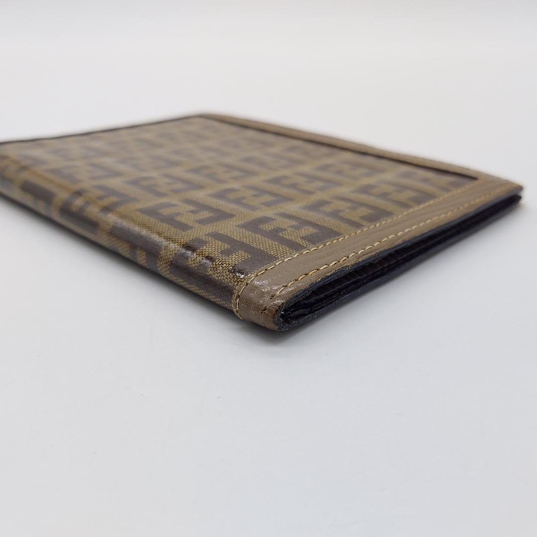 FENDI フェンディ　折財布　ズッカ