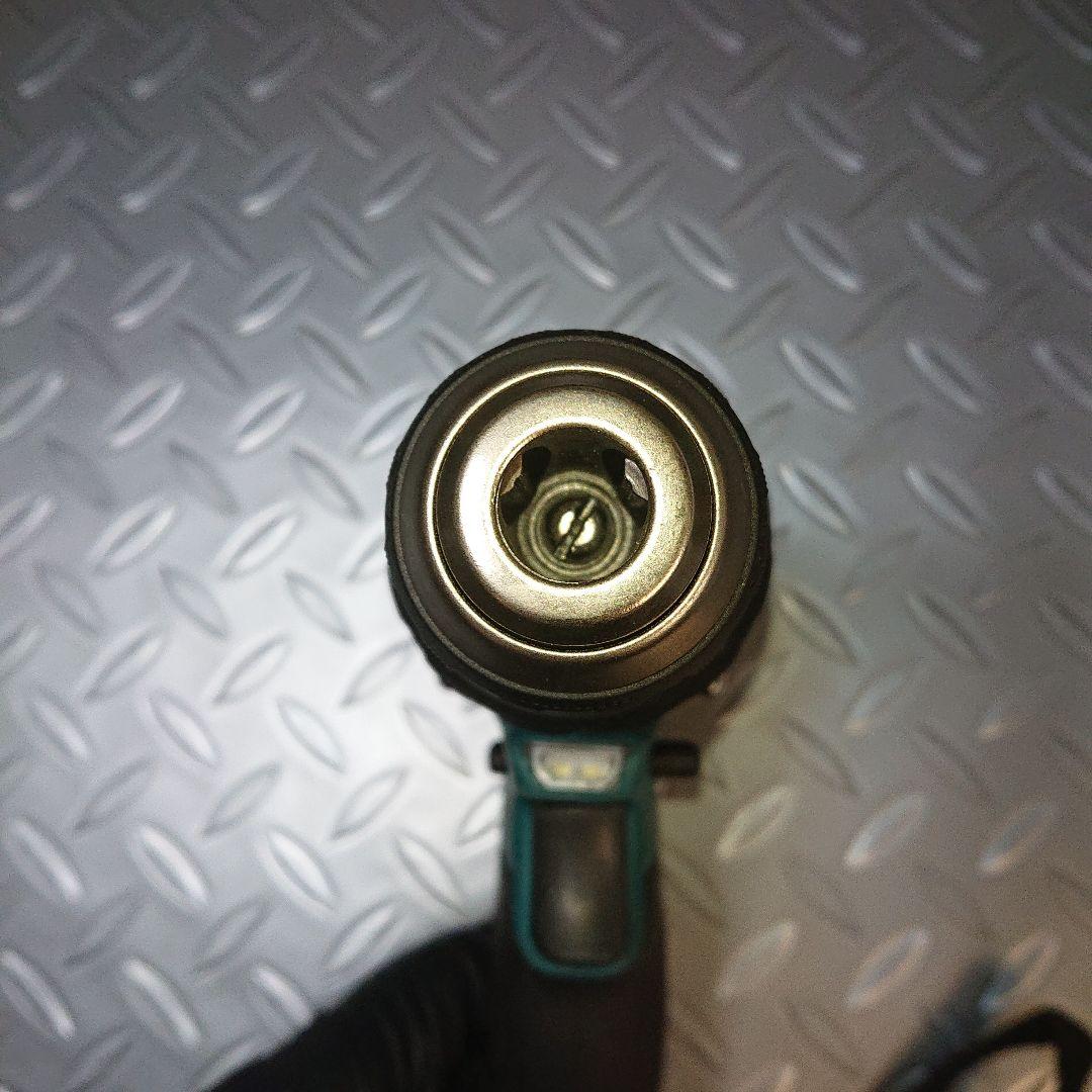 振動ドライバドリル