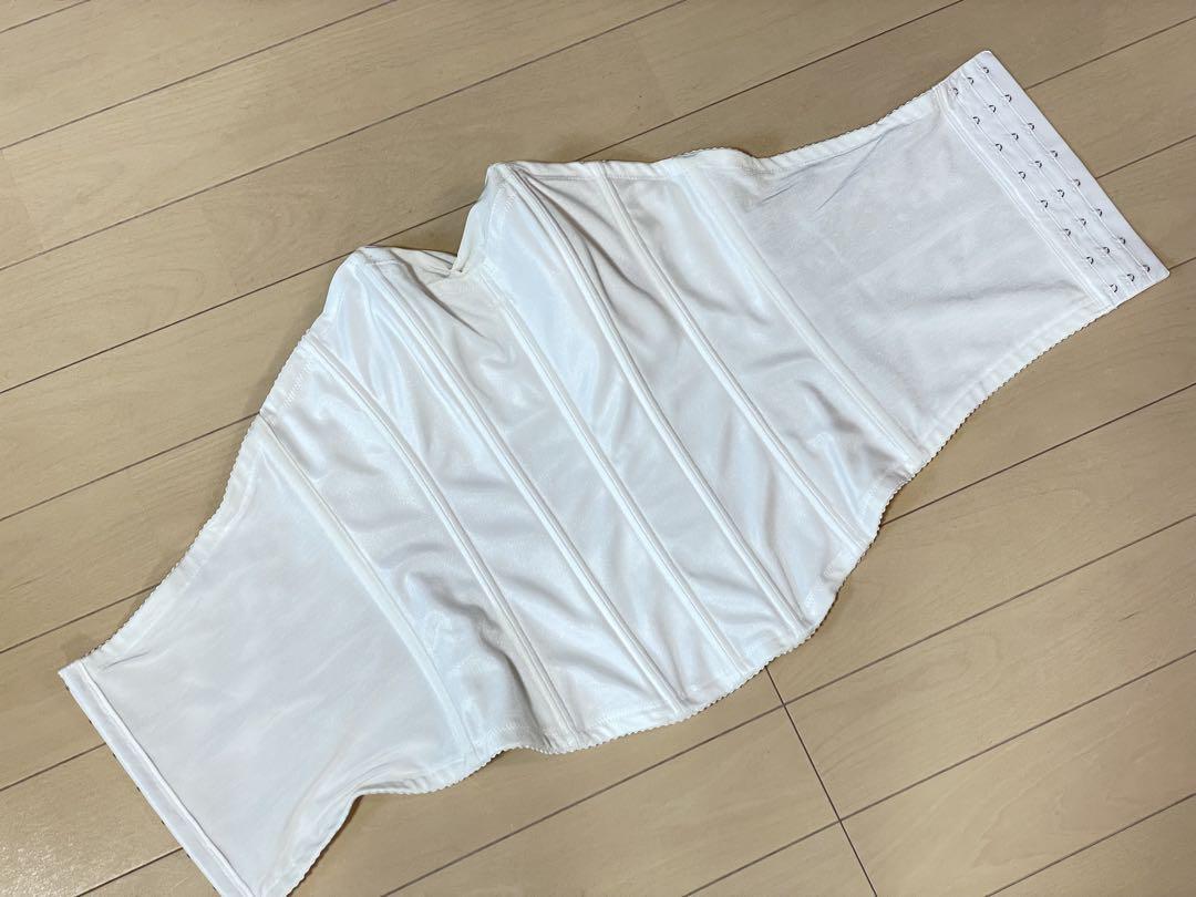bloom luxe ラグジュアリービスチェ ブライダルインナー 85