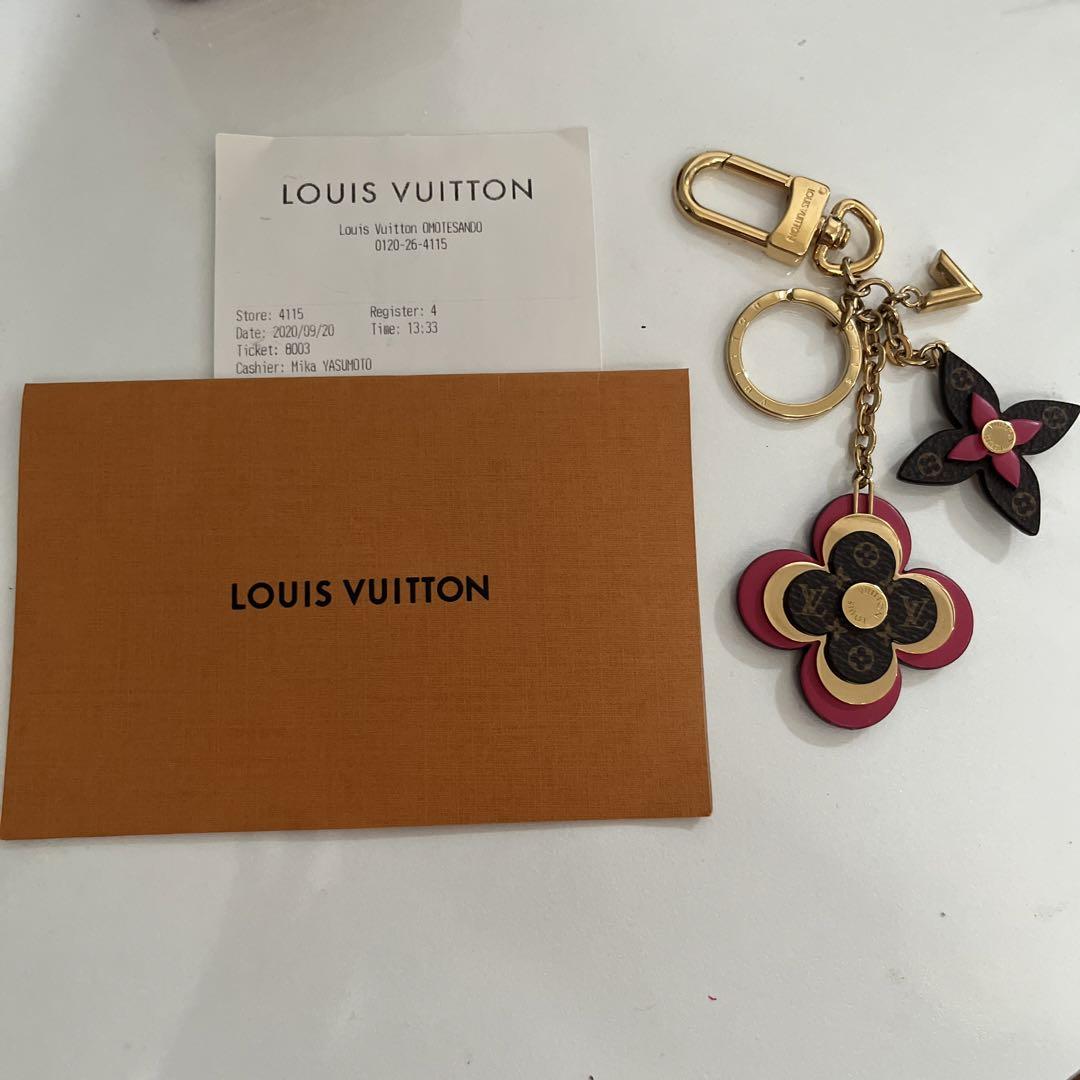 [美品]ルイヴィトン  VUITTON フラワー チャーム