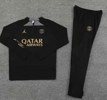 新品未使用 トレーニングジャージ 上下セット