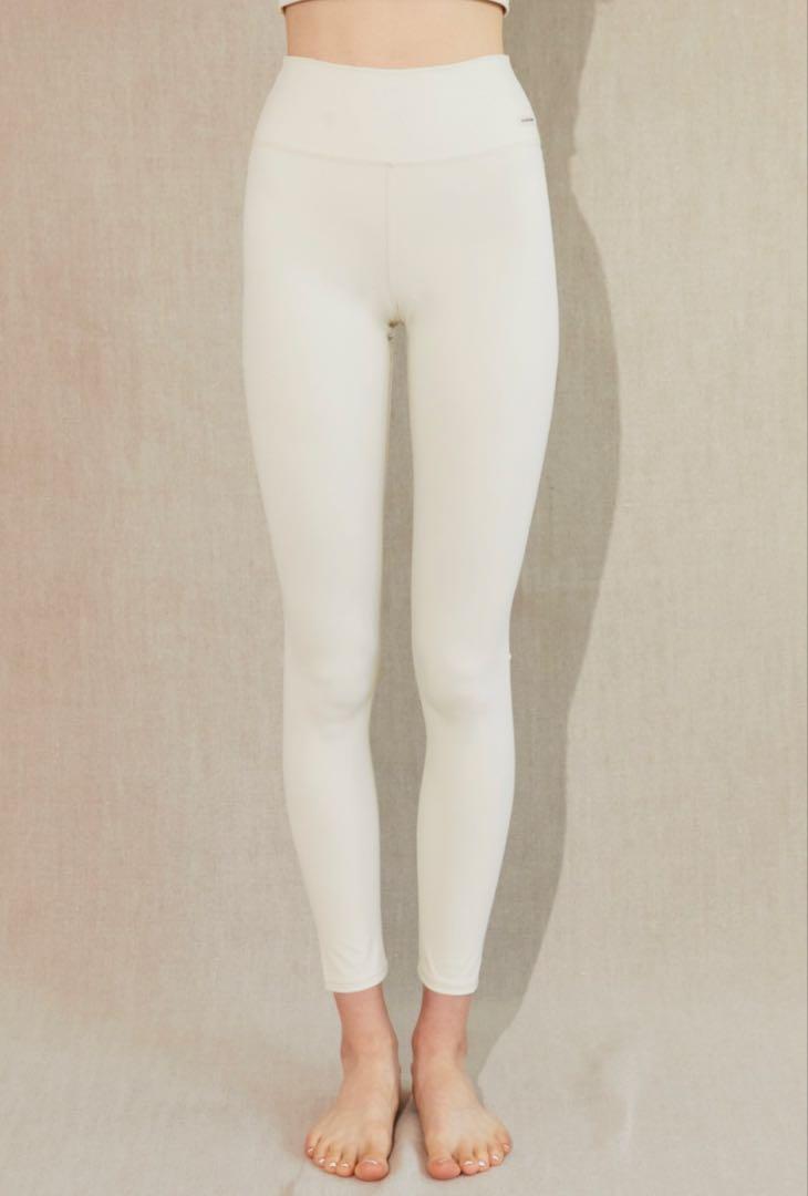 ALEXIA STAM タンクトップ、UVカット レギンス セット ALEXIA STAM タンクトップ、UVカット レギンス セット - メルカリ