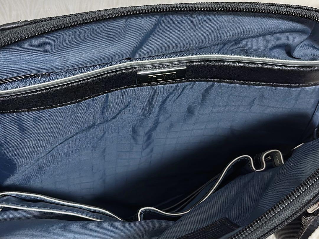 【極美品】TUMI ARRIVE ジップトップ マッカラン ショルダーバッグ
