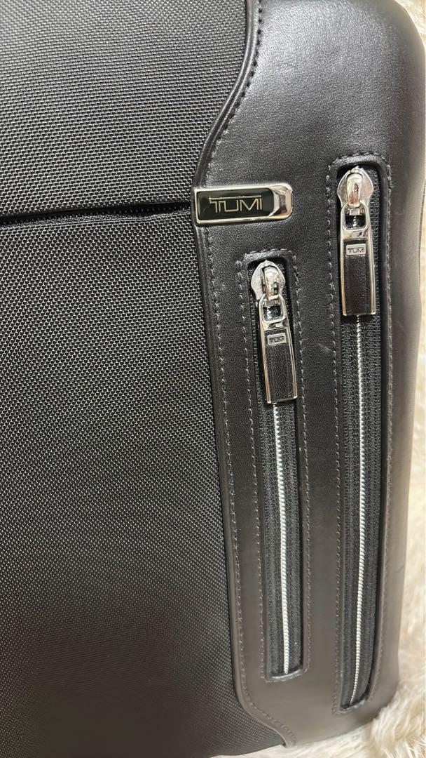 【極美品】TUMI ARRIVE ジップトップ マッカラン ショルダーバッグ