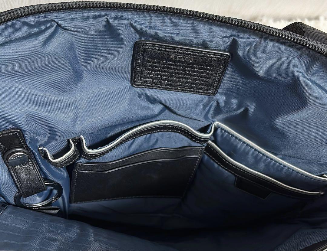 【極美品】TUMI ARRIVE ジップトップ マッカラン ショルダーバッグ
