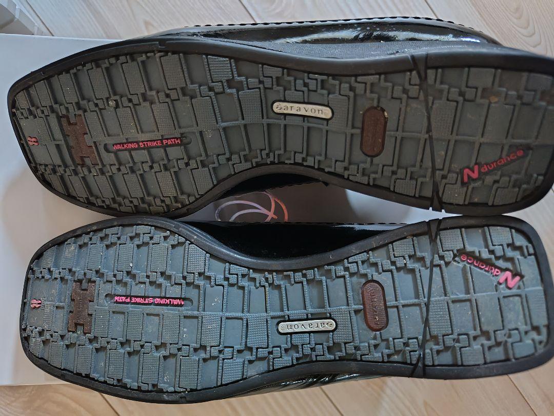 《美品》ニューバランスNewbalance アラボン aravon 24.0