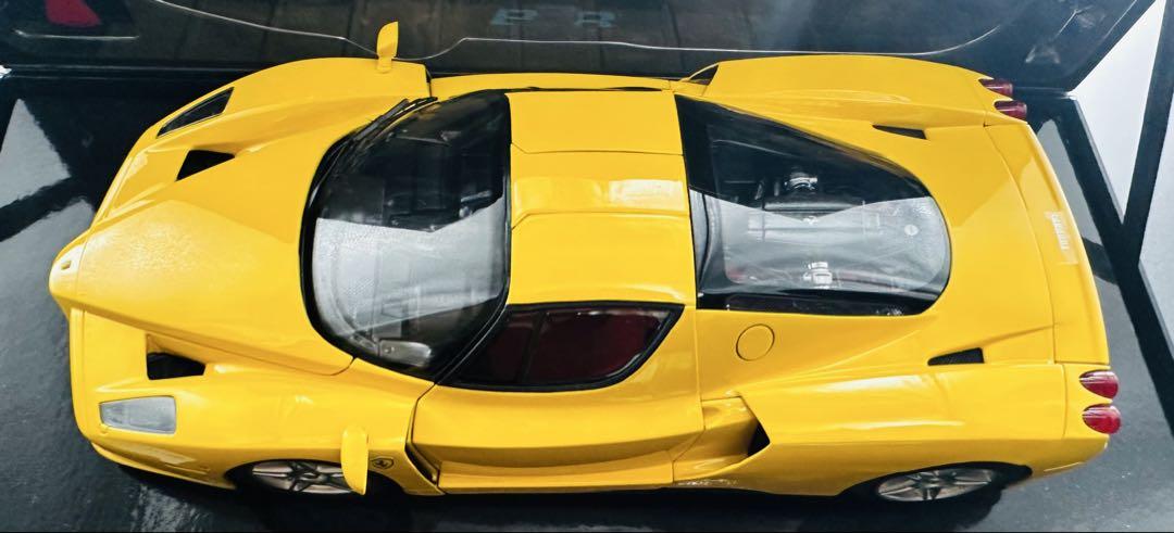 ミニカー Enzo Ferrari yellow 1/18 BBR