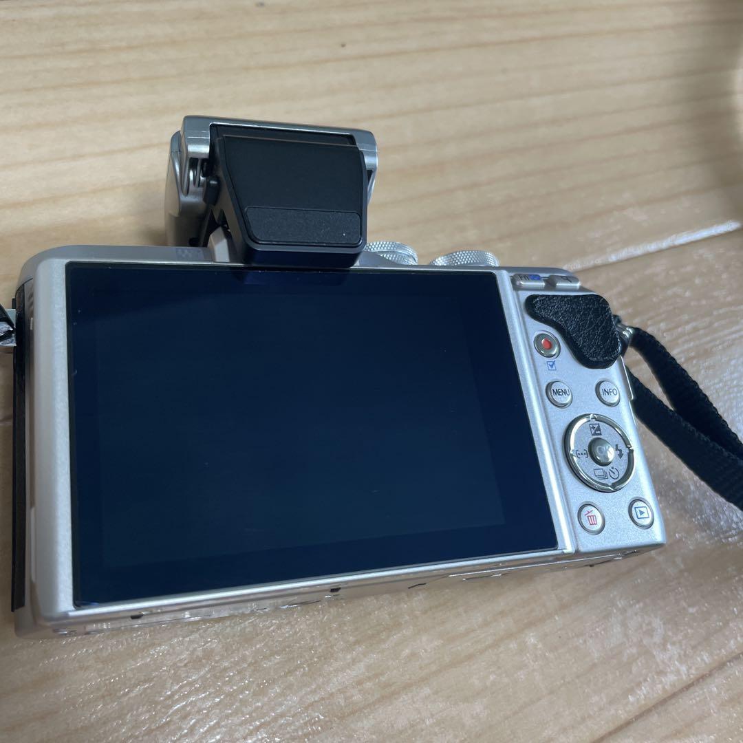 【大人気】OLYMPUS オリンパス PEN E-PL8 ミラーレス一眼カメラ