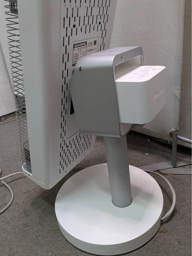 【美品】ダイキン　遠赤外線暖房機　セラムヒート　マットホワイト