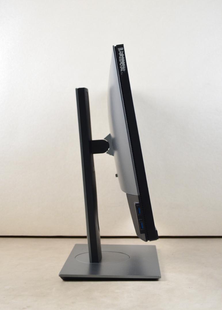 超狭額ベゼル DELL 25型 UP2516D WQHD HDMI 回転 IPS - メルカリ