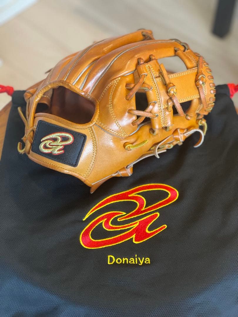 ドナイヤ　硬式内野手用　DJIMS グラブ袋付