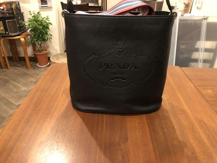 PRADA ヴィッテロフェニックス