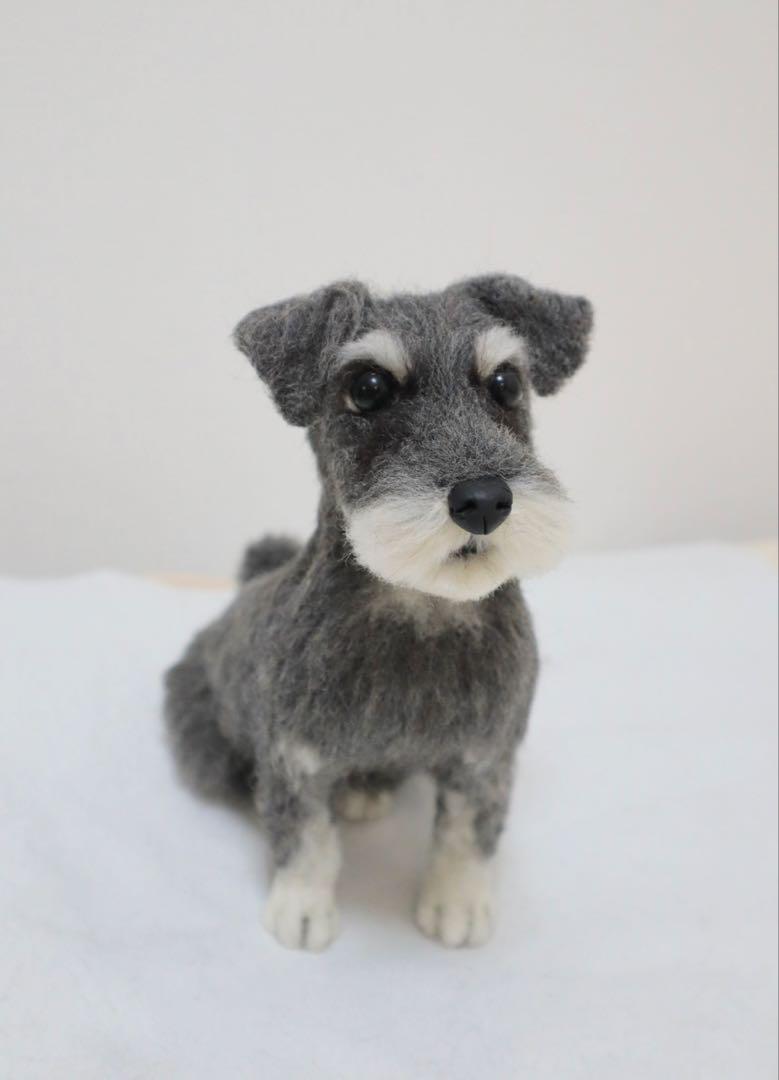 羊毛フェルト 犬 ハンドメイド ミニチュアシュナウザー