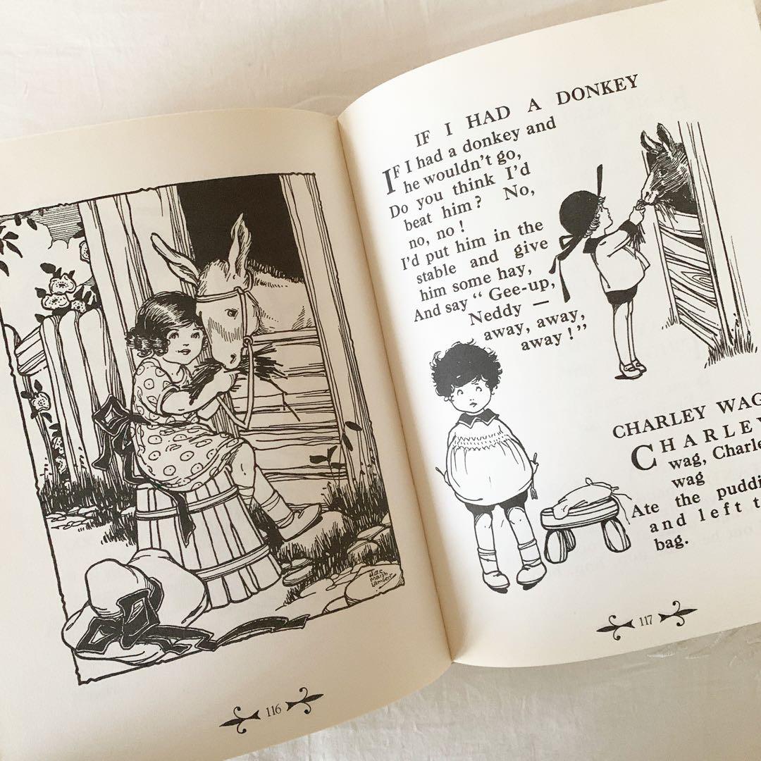 洋書❁⃘可愛いイラストがたくさんな古い児童書 古書 ビンテージ 絵本 紙もの 図案 - メルカリ