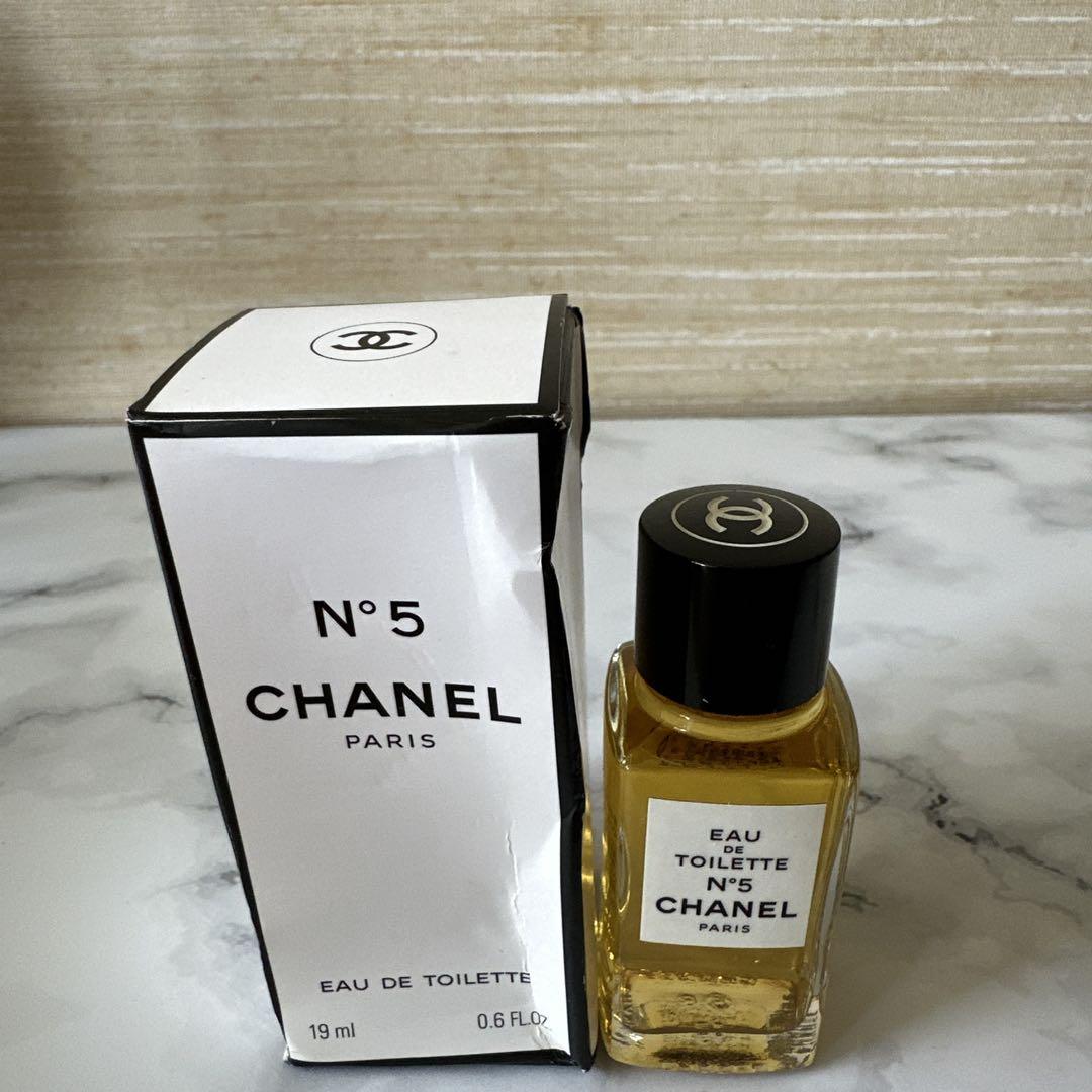 CHANEL オードゥトワレット N゜5 , 19 (容量19ml入り) 新品シャネル N°5 オードゥトワレット 19ml - メルカリ