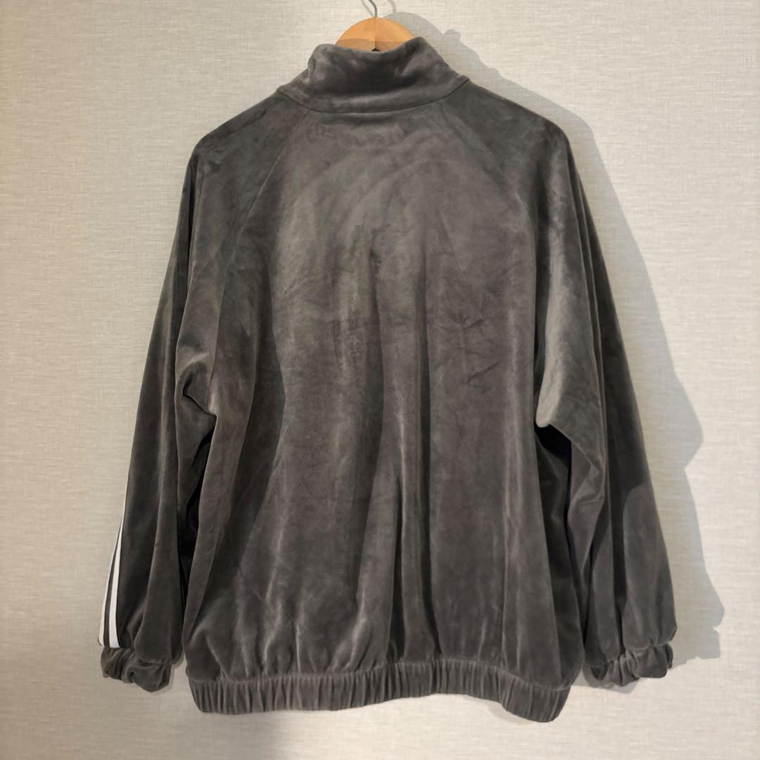 adidas トラックジャケット　ベロア
