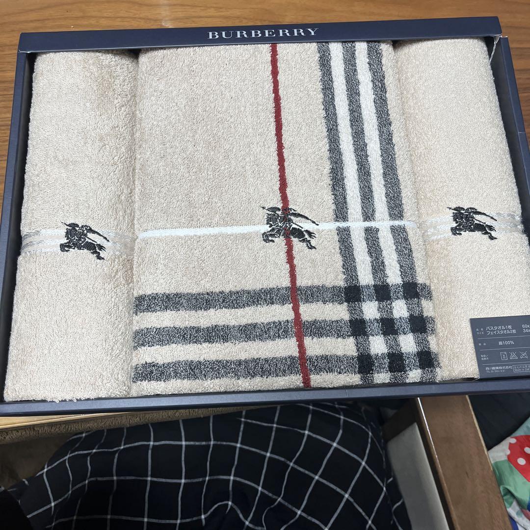 BURBERRY タオルセット バスタオル1枚 フェイスタオル2枚