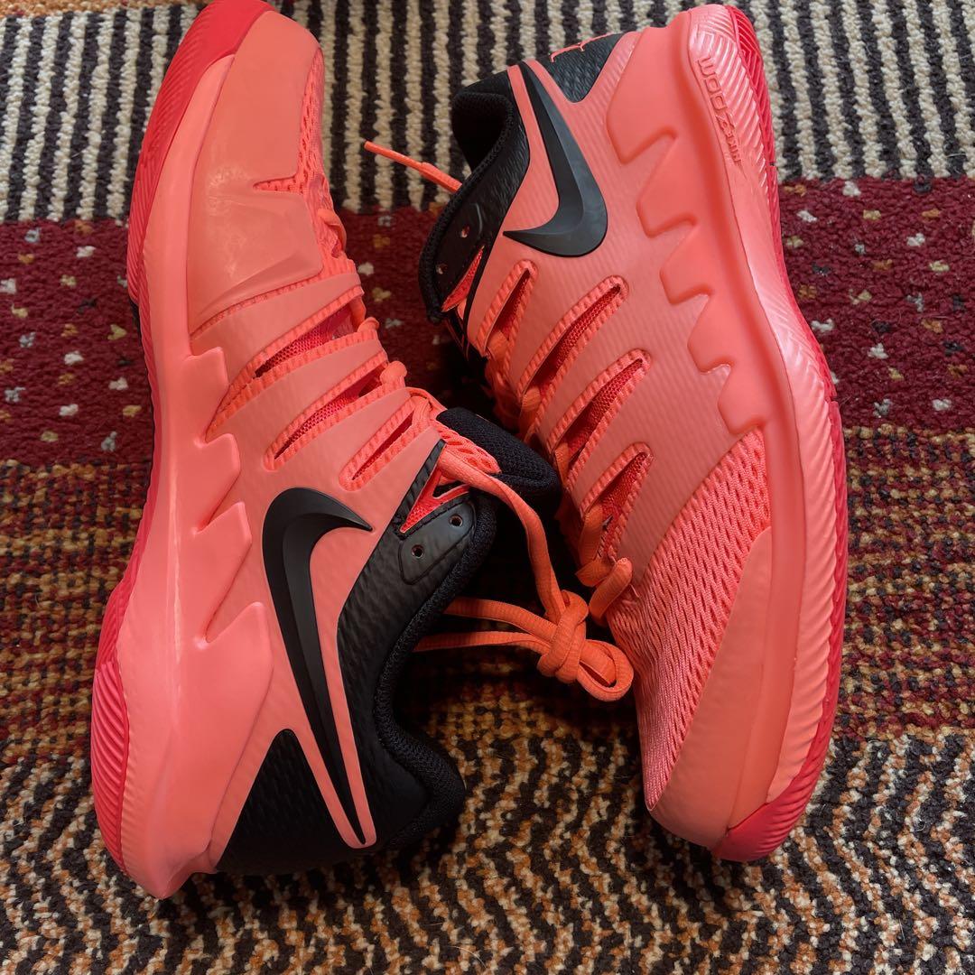 新品同様 NIKE X AIR ZOOM VAPOR X ロジャー フェデラー 新品同様 NIKE X AIR ZOOM VAPOR X ロジャー フェデラー