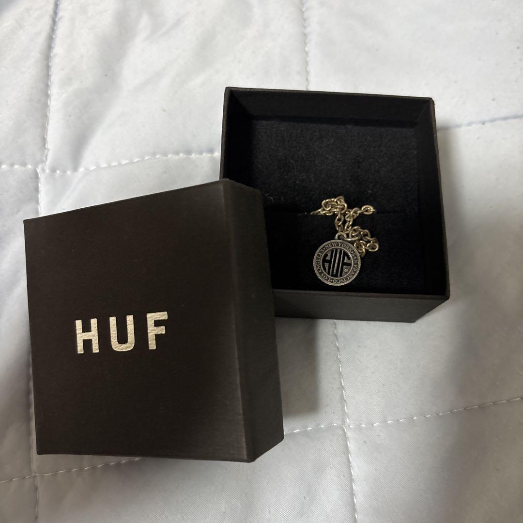 HUF シルバー ロゴプレート ネックレス