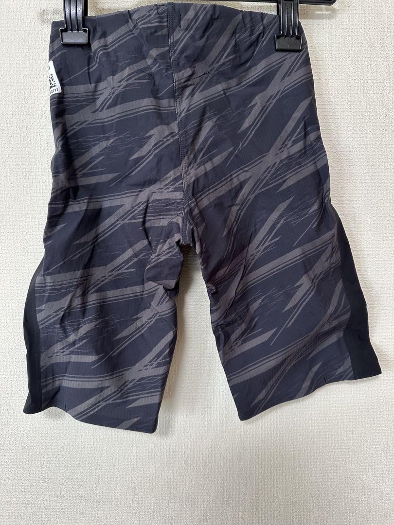 ミズノ／Mizuno 競泳水着 FINA AW 黒/グレー ミズノ／Mizuno 競泳水着 FINA AW 黒/グレー