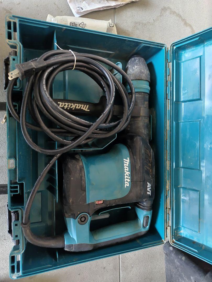 Makita AVT 電動ハンマー ケース付き