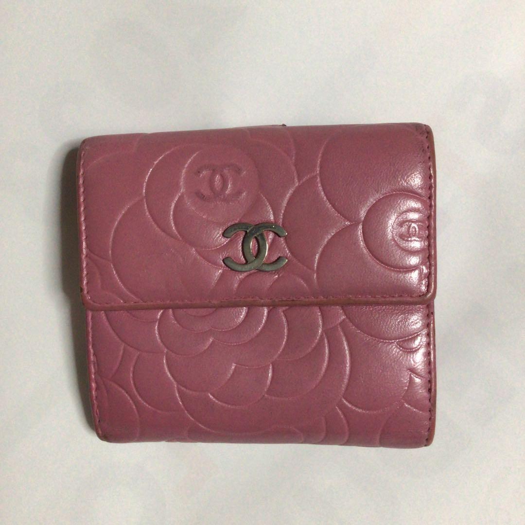 シャネルカメリアピンク折財布