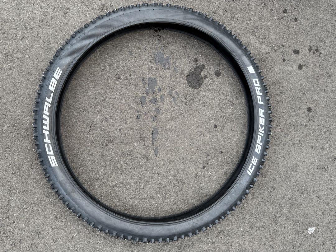 シュワルベ　アイススパイカープロ　SCHWALBE ICESPIKER PRO