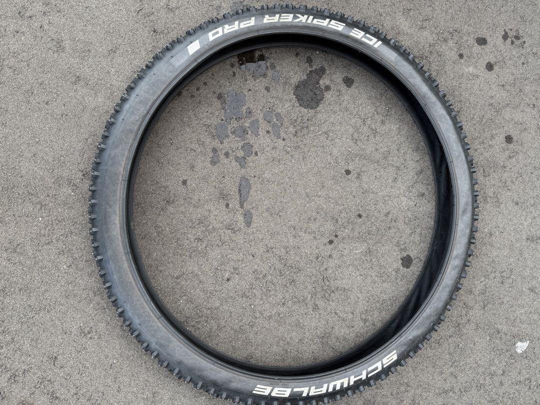 シュワルベ　アイススパイカープロ　SCHWALBE ICESPIKER PRO