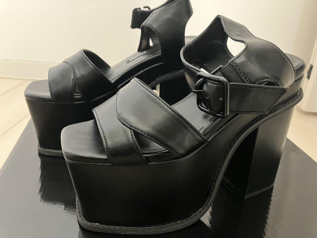 極美品 EMODA アシンメトリーカットバルキーサンダル