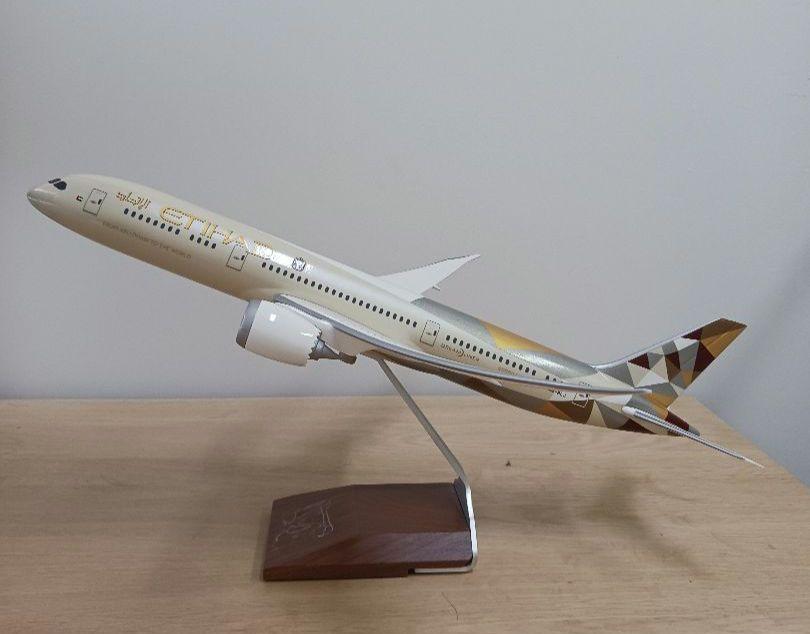 ETIHAD Boeing 787 1/144 PACMIN