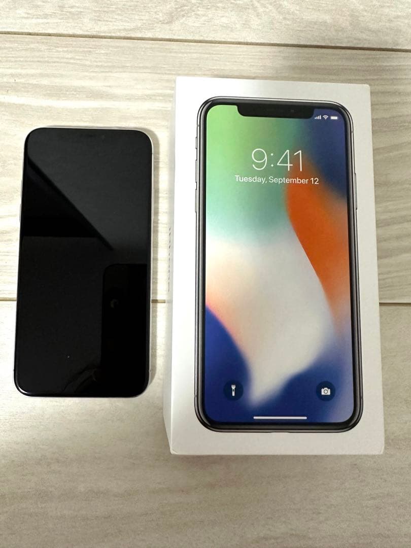 iPhone X 256GB シルバー MQC22J/A | hei-tn.com