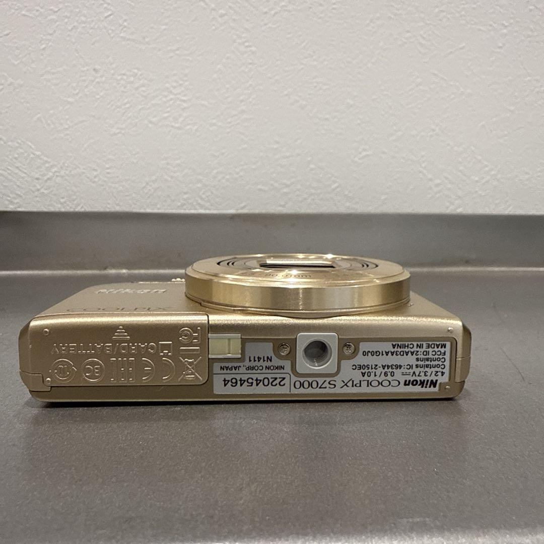 美品 Nikon COOLPIX S7000 GOLD コンデジ