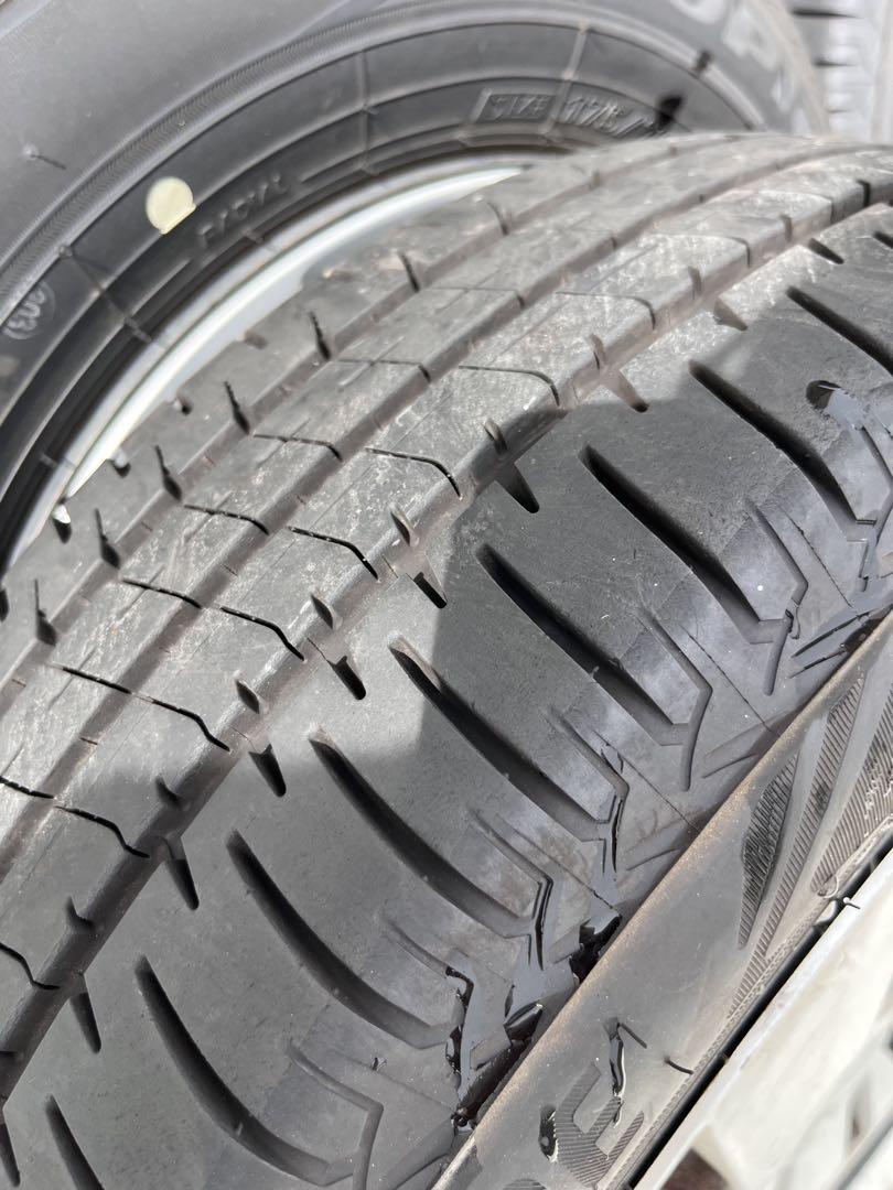 175/70R14 フィット　バリ山