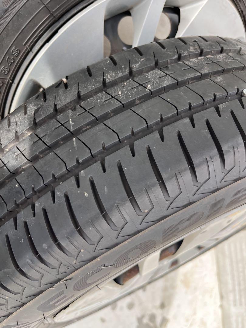 175/70R14 フィット　バリ山