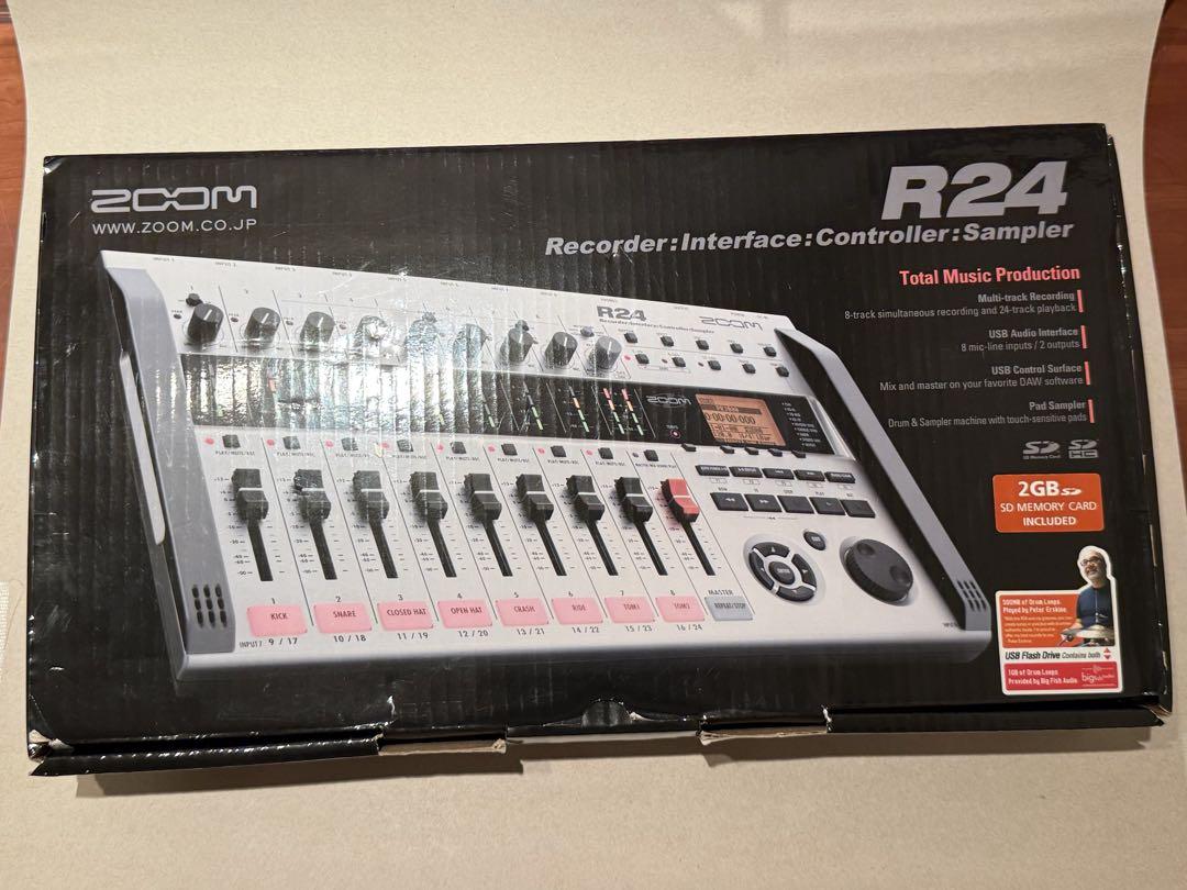 【美品】ZOOM R24 〔SDカード32GB〕マルチトラックレコーダー(箱有)