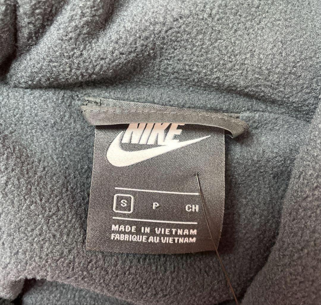 Nike ナイキ　シンセティック　フィル　フーディ　S ナイロンジャケット