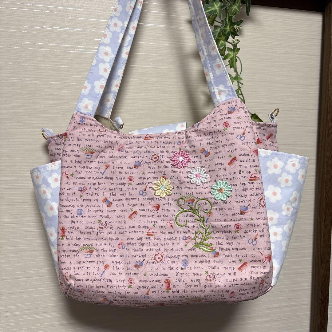 『スーちゃん』お花の刺繍入りふわふわグラニー風トートバッグ★ハンドメイド