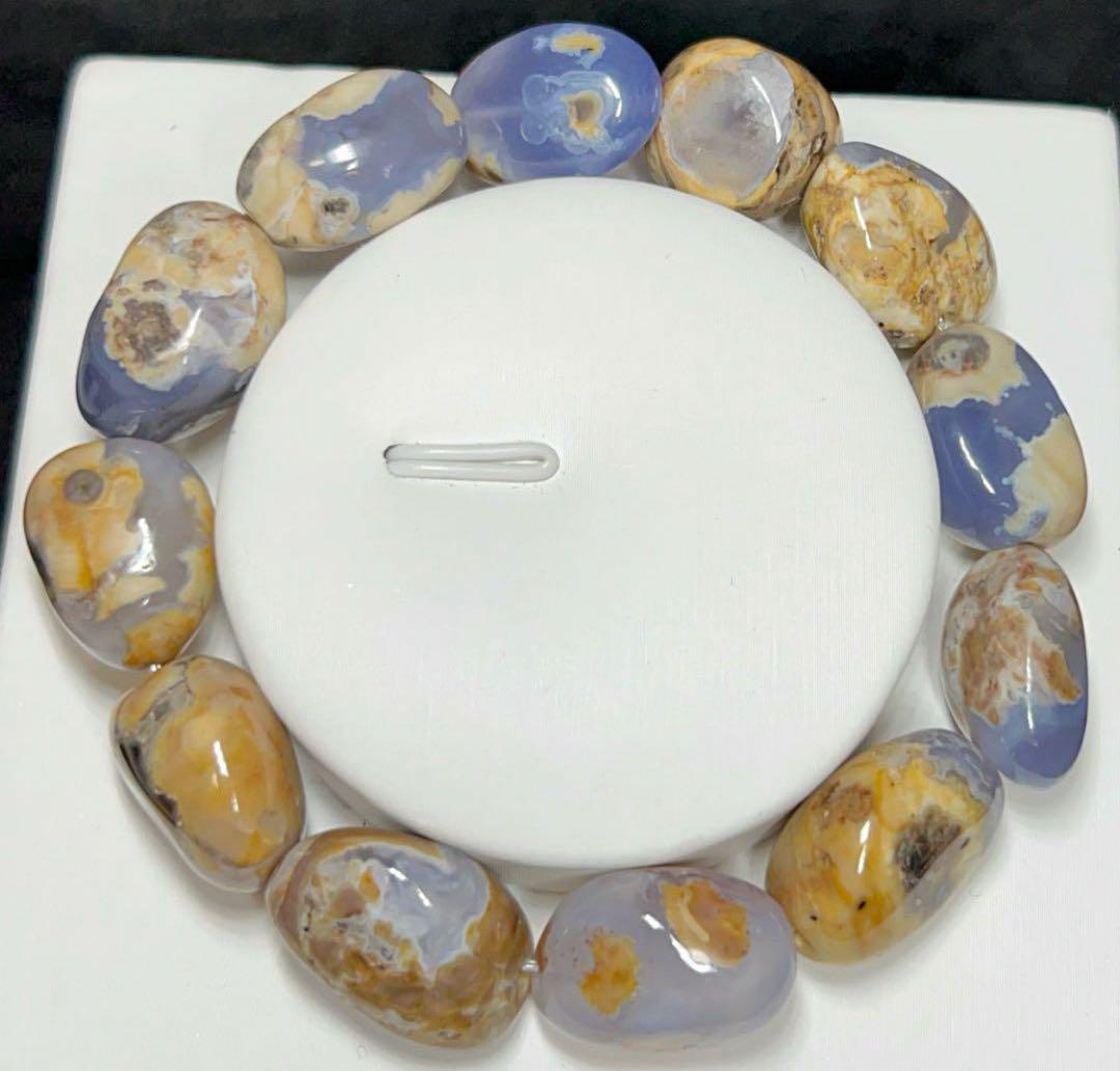 ✴️人気です　母岩付きカルセドニー　ブルーカルセドニー　天然石　瑪瑙　タンブル型