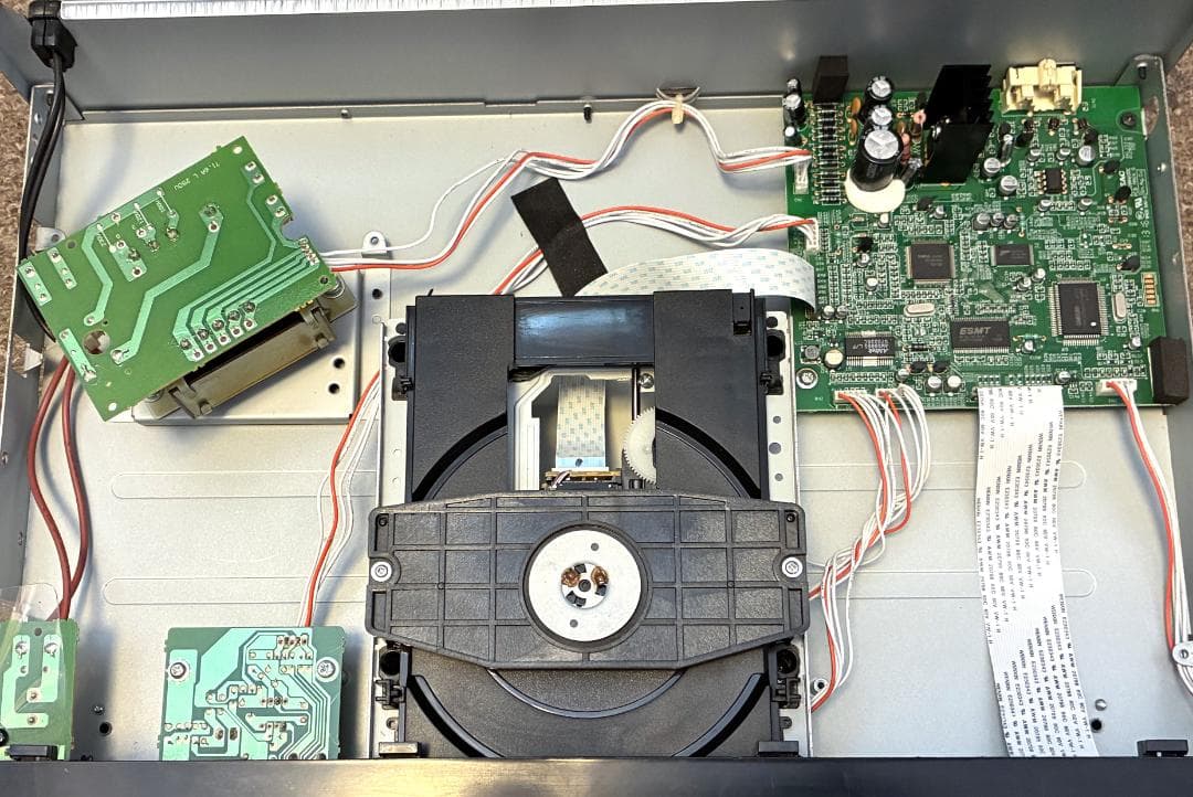 【動作OK】新品レンズ！！　CDプレイヤー　TEAC　CD-P1260