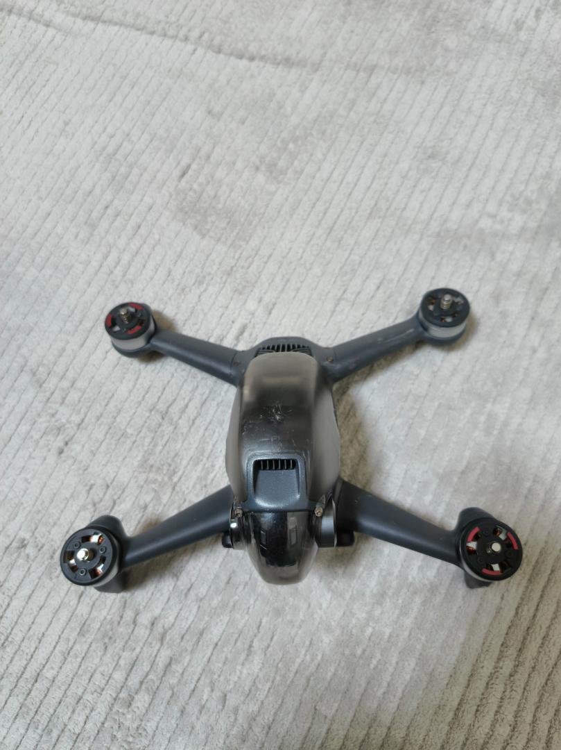 DJI