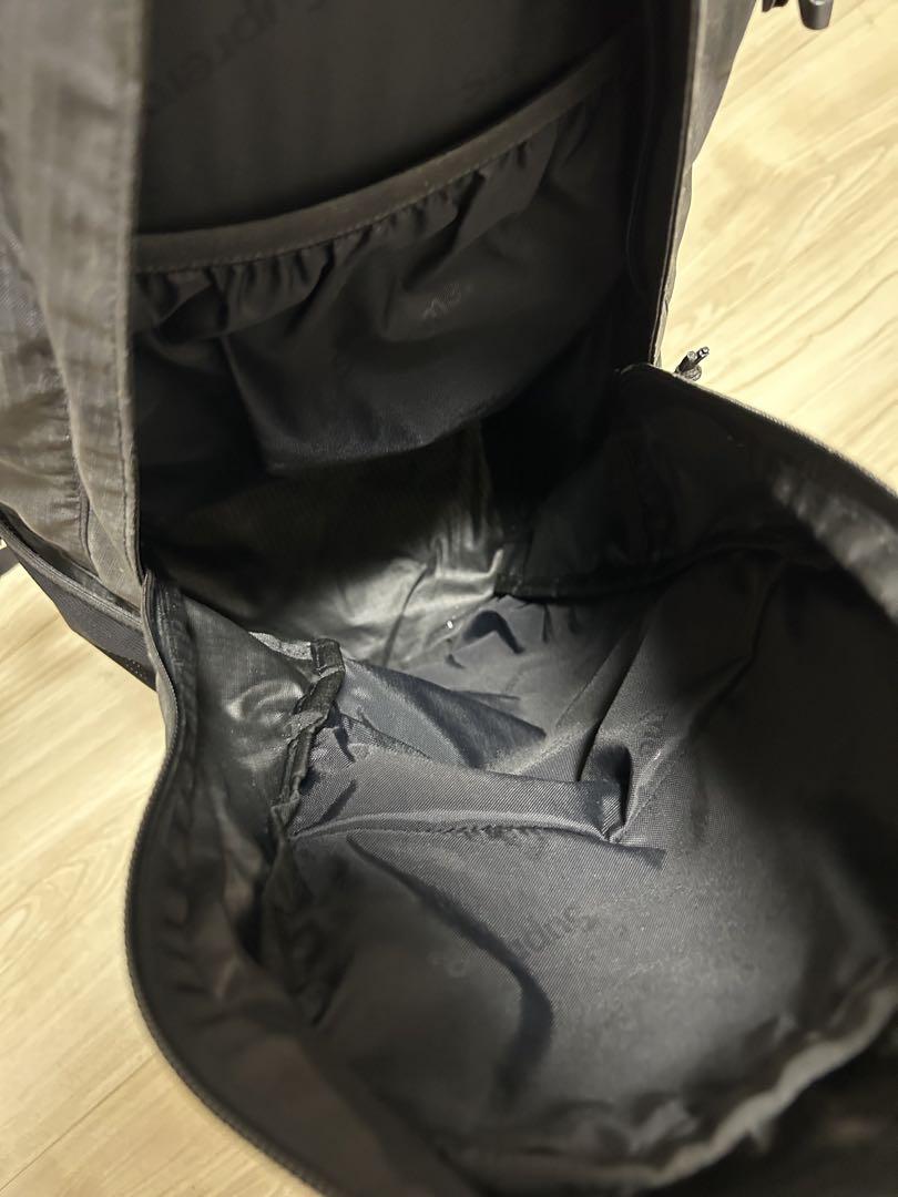 24時間以内発送 完売品 超人気モデル 黒色 21ss Backpack