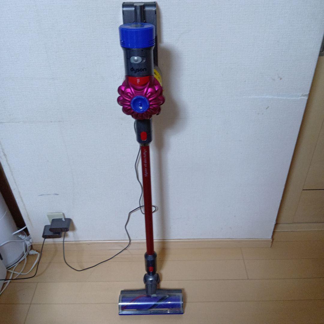 p*j様 送料込　美品 Dyson SV11 スティッククリーナー 赤紫　充電器
